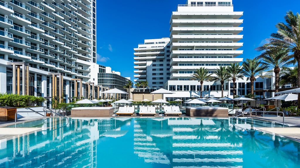101369-18-Pool-Nobu-Hotel-Miami-Beach